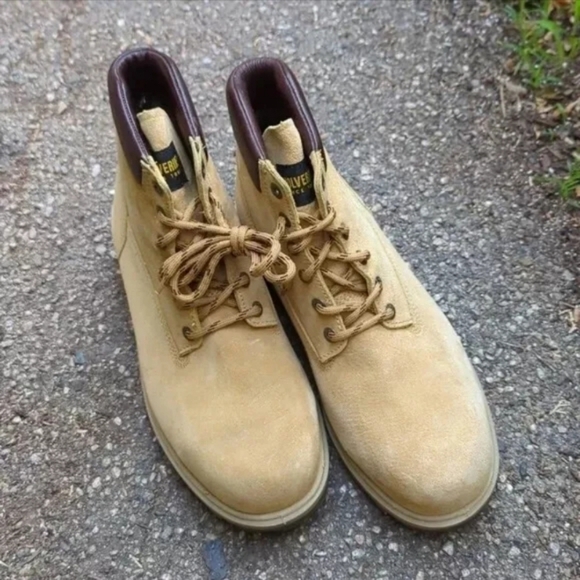 Wolverine Men's Gold Size 12M Gold Waterproof 6 in. Work Boots - Soft Toe - Picture 2 of 7